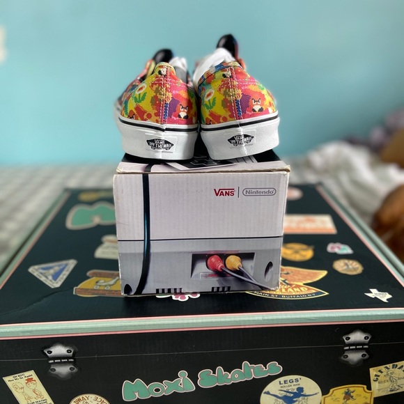 VANS Authentic Super Mario Bros Nintendo - Picture 3 of 7